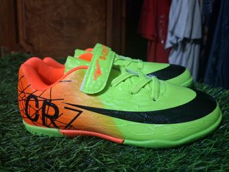 Kids 13.5k turf soccer cleats