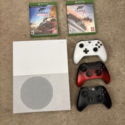 Xbox One S + Games + Controllers