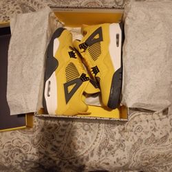 Jordan Lightning 4s NEW IN BOX Size 9