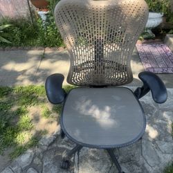 Herman Miller Mirra Brown Chair 