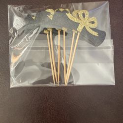 Graduation Cupcake Toppers And Liner Wrap