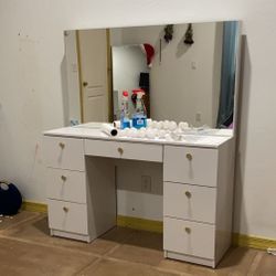 Makeup Vanity 