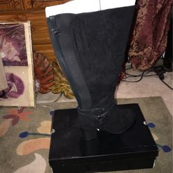 Black above knee torrid boots size 12 wide