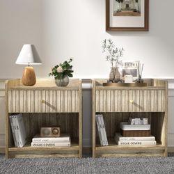 Set of 2 Nightstands 