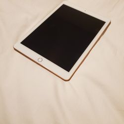 IPad gold 32G Brand New Never Used