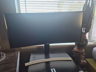 Samsung  curved gaming monitor