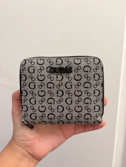 guess wallet
