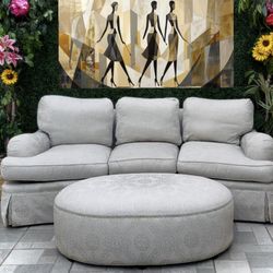 (Free Delivery 🚚) Vintage Off-White Curved Couch w/Ottoman 