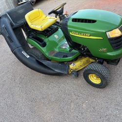 John Deere L110 Lawn Mower