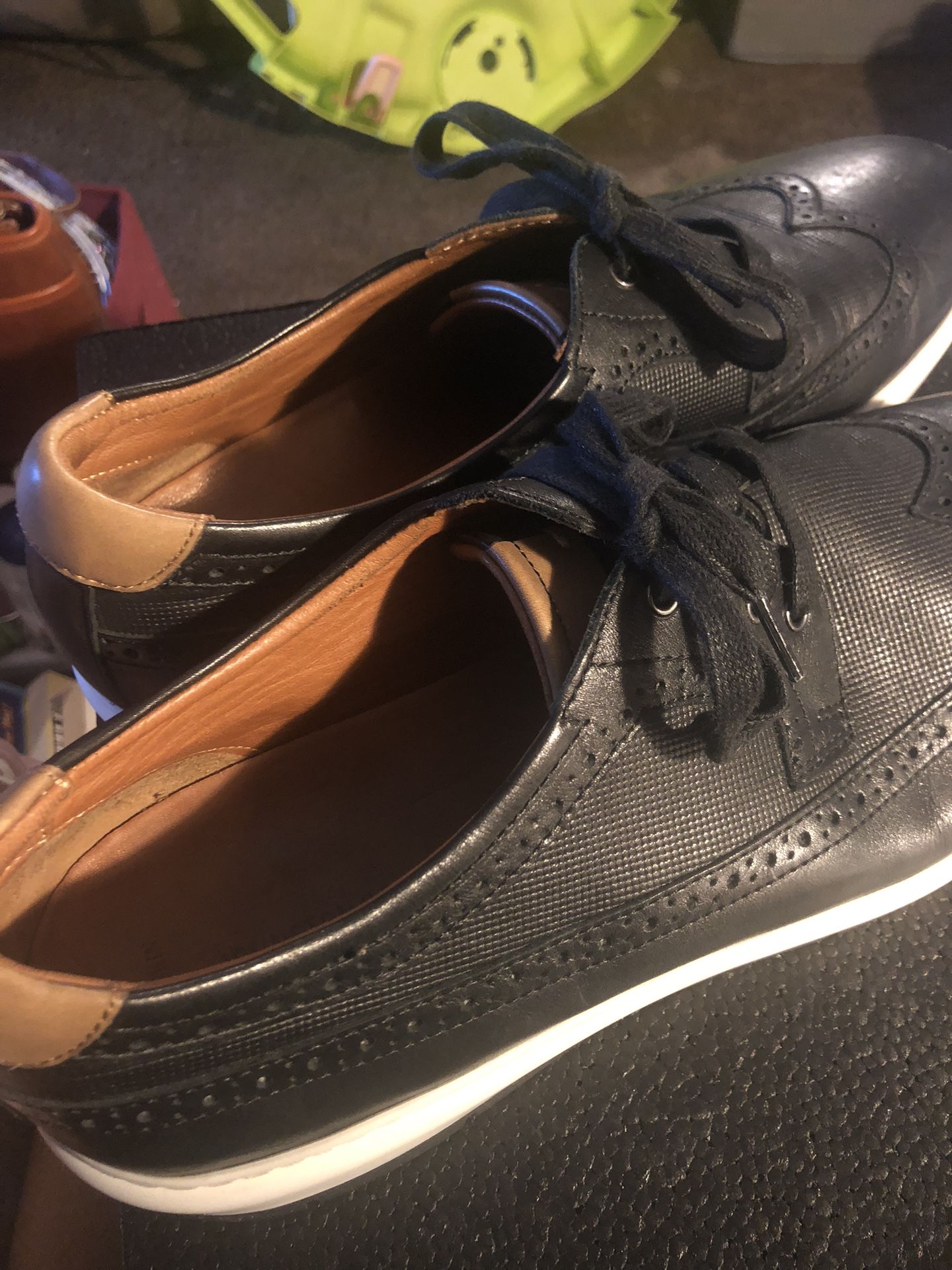 JOHNSON &.MURPHY Men’s Dress Shoes. Size 10.5M