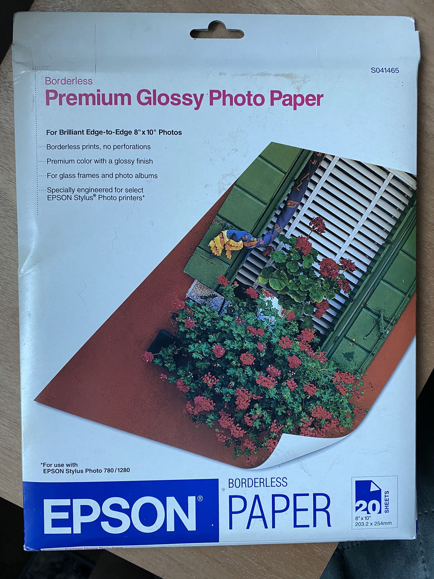 Epson Glossy Photo📸 Paper, 8" x 10", 20 Sheets/Pack (BRAND NEW)