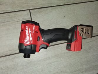 Milwaukee m18 fuel impact Hex