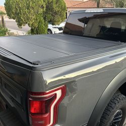 F150 Raptor Bed Cover Tonneau Bakflip 