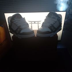 Lv Trainers