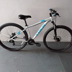 BICYCLE TREK 21 SPEED SIZE 29 BRAND NEW 