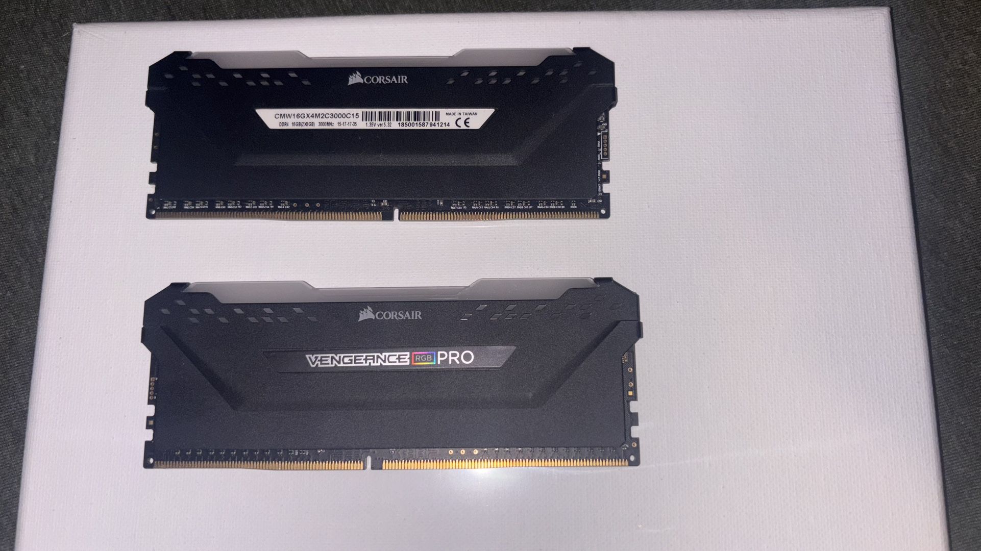 VENGEANCE RGB PRO 16GB (2 x 8GB) DDR4 DRAM 3000MHz C15 Memory Kit