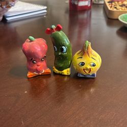 Anthropomorphic Veggies Salt & Pepper