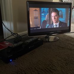 Samsung 24” 1080p 60hz HDTV/Monitor And Blu Ray Player