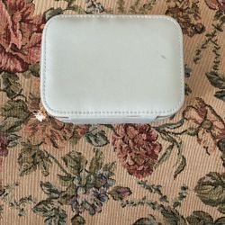 Small Jewelry Traveling Case