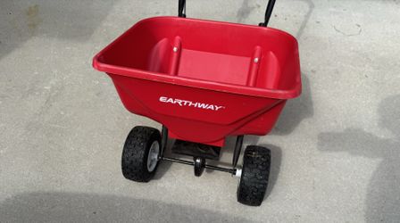 Earthway Spreader