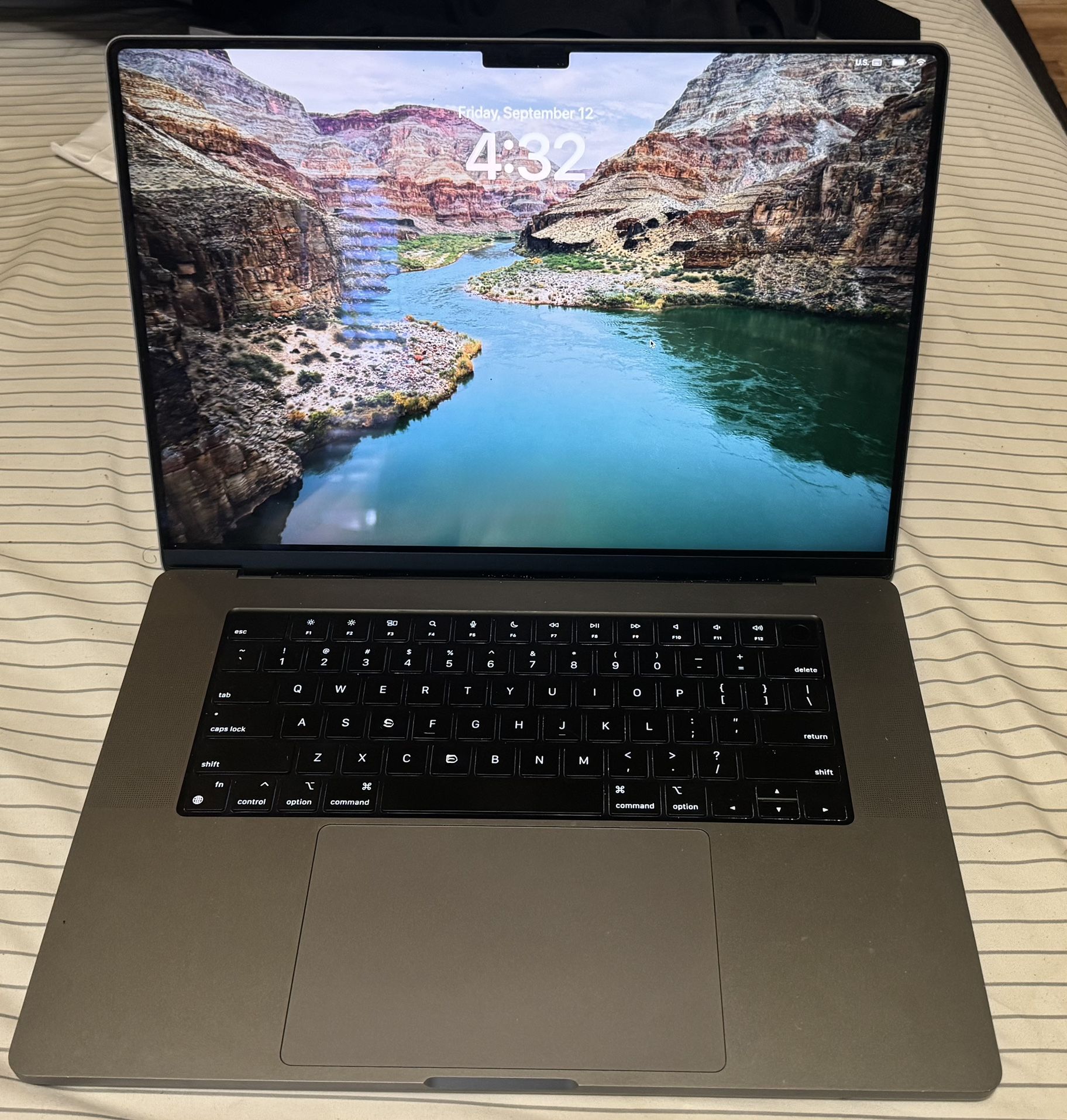 MacBook Pro 2021 (Chicago only)