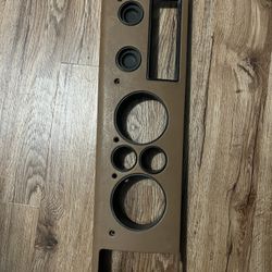 Bezel For G10 Chev Van