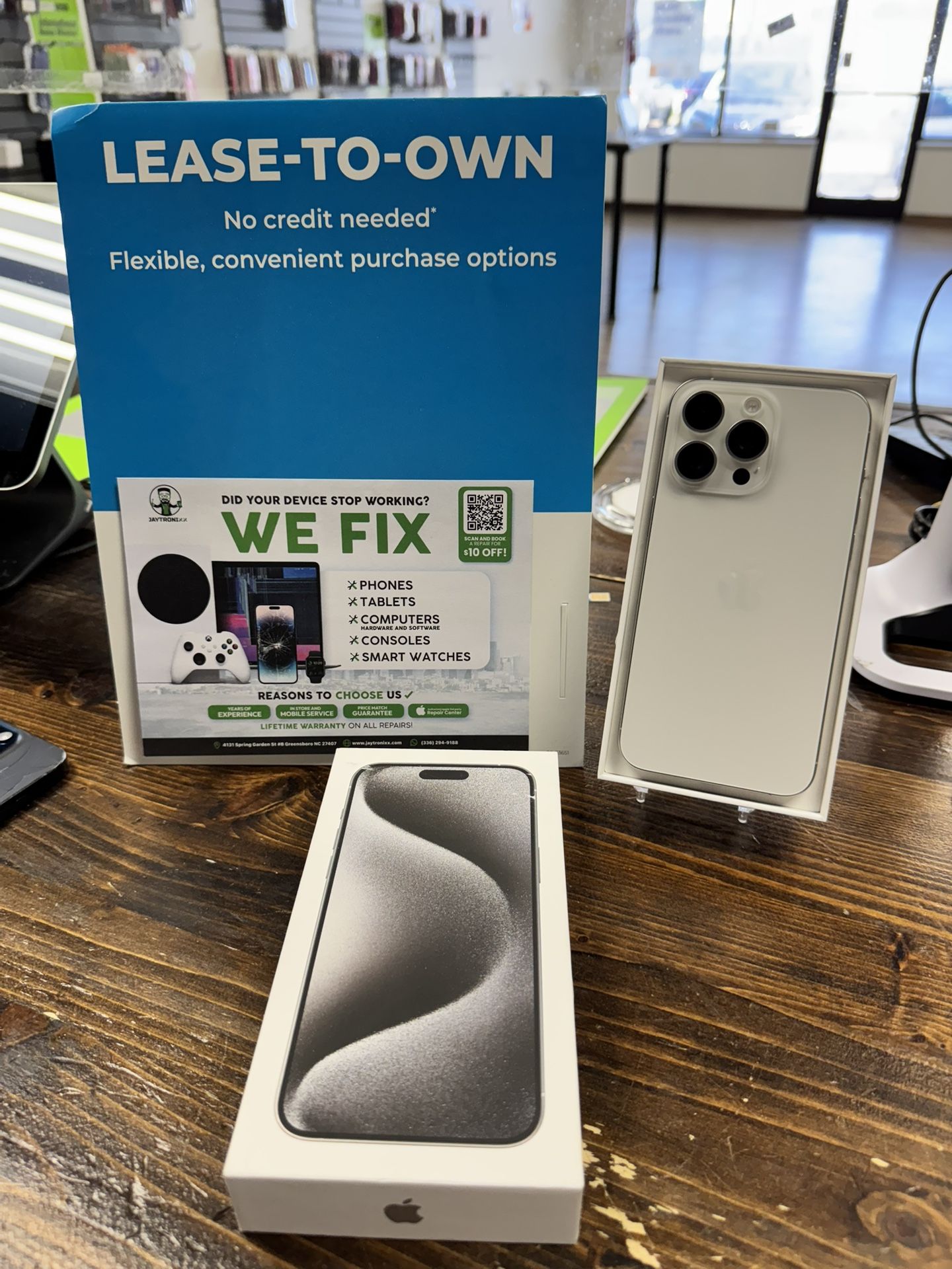 iPhone 15 PRO MAX (UNLOCKED, 256GB, WHITE) $50 DOWN NO CREDIT NEEDED #7250