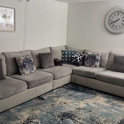 RC WillEY Grey Sectional Six Cushions With Covers From Home, Free Pets Free Smoking 