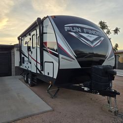RV FUN FINDER/ CAMPER