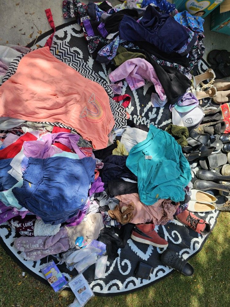 Clothes Fill A Bag Sale $5 For Full Grocery Bag