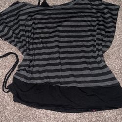 Black And Grey Stripped Top (NEW)