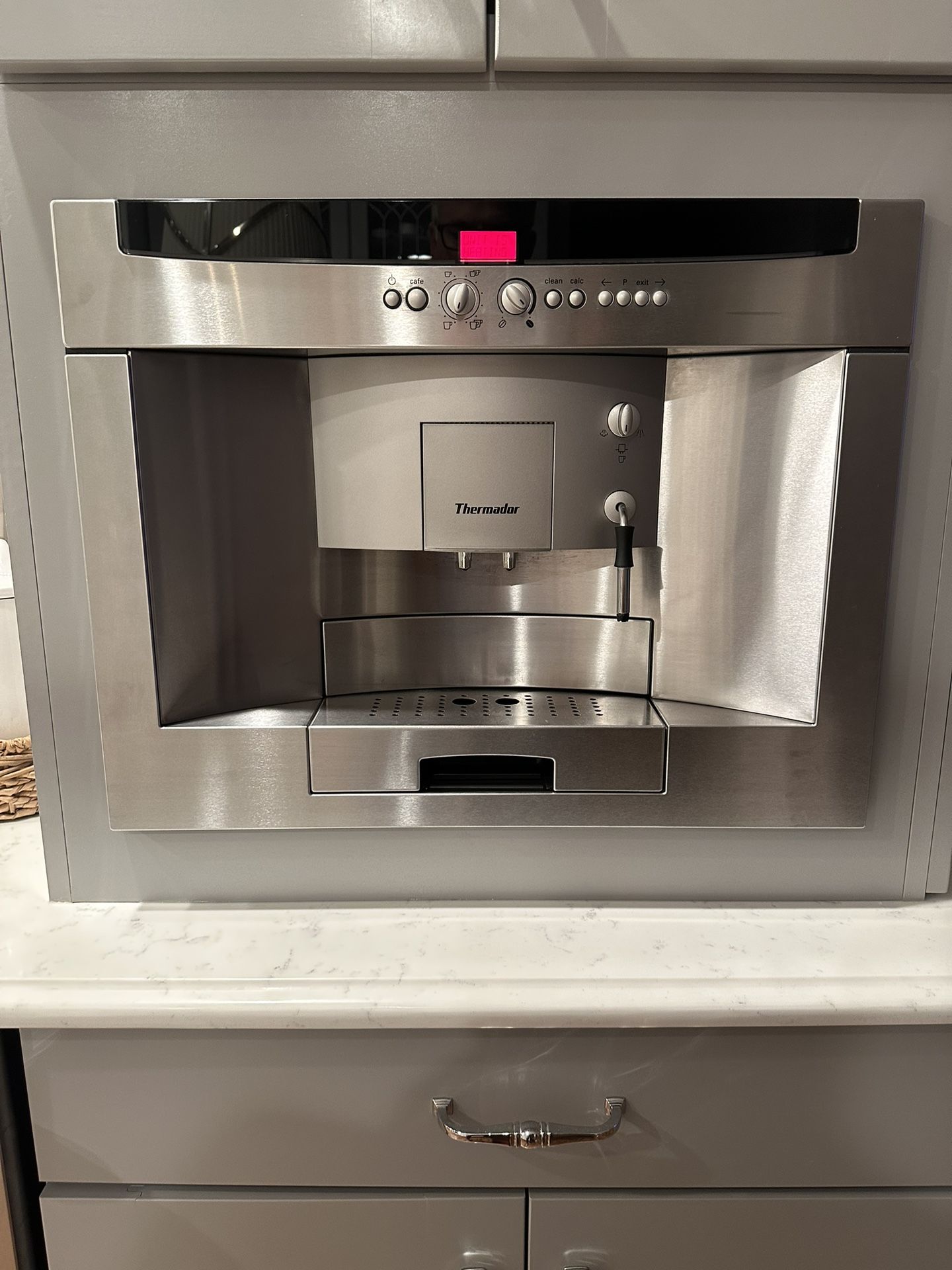 Thermador Built In Automatic Coffee Machine