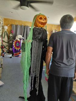 Halloween Jack-o'-Lantern Pumpkin Head Figure
