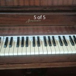 Gorgeous Vintage Acrosonic Piano 