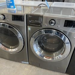 Lg Washer And Dryer Set 30 20 to Waterloo Road in Stockton