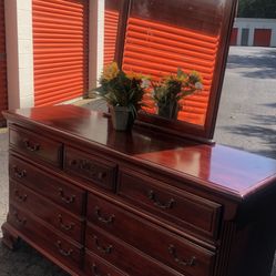Quality Solid Wood Long Dresser, Big Drawers, Big Mirror. Drawers Working Well  Great Condition