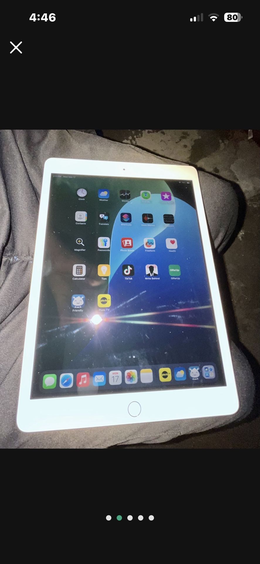 iPad 7th generation No cracks Unlocked