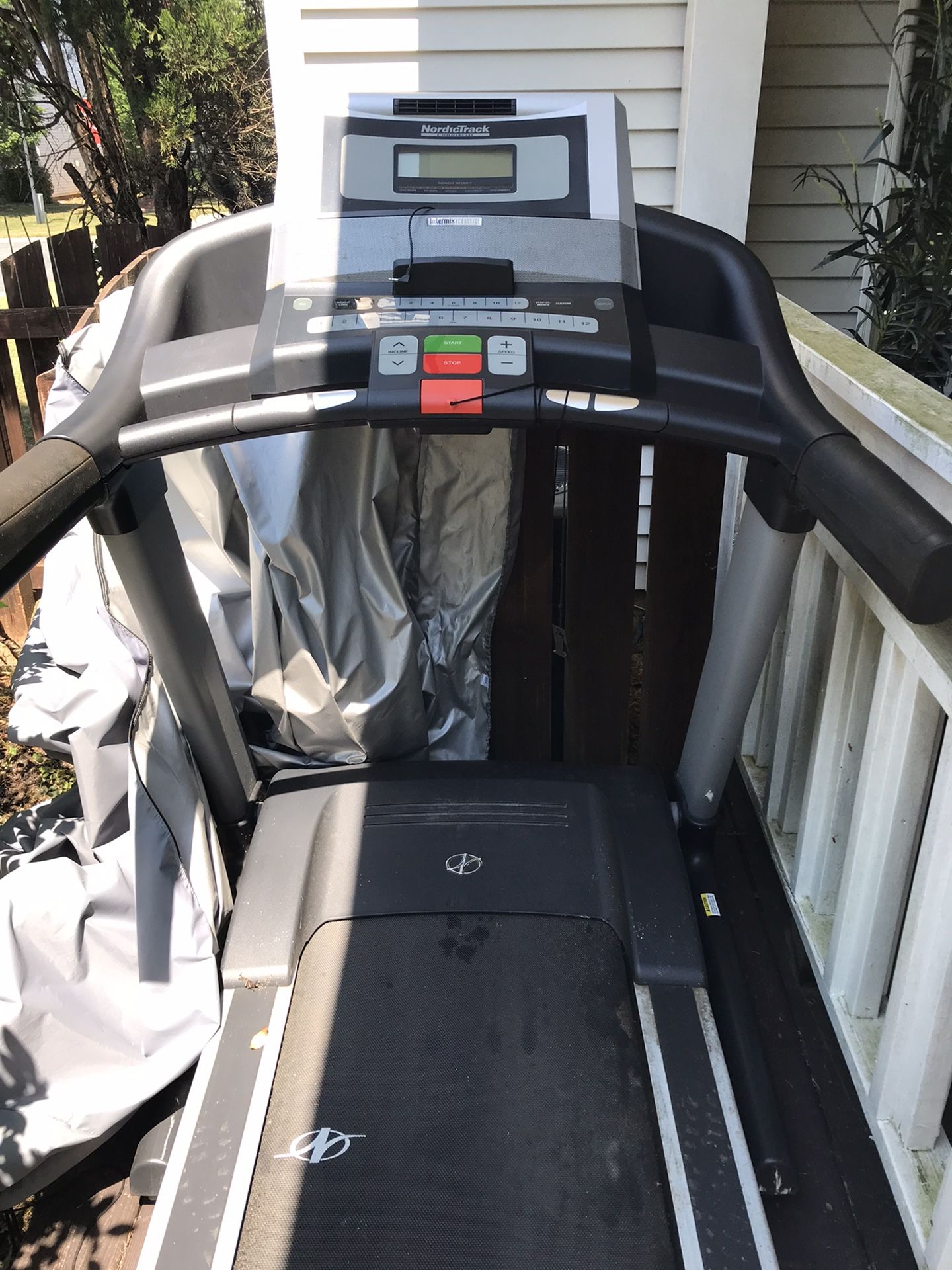 Nordictrack commercial ZS Treadmill Cover included for Sale in Charlotte NC OfferUp