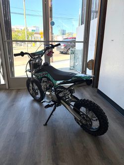 125 cc Dirtbike