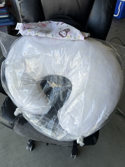 Boppy Original Nursing Pillow Liner, Bright White, Machine Washable and Wipeable, Extends Time Between Washes, Liner Only