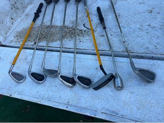 Golf training, clubs and Golf Clubs with bags right handed