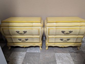 LOUIS XV STYLE FRENCH PROVINCIAL VINTAGE KARGES BOMBAY  NIGHTSTANDS /END TABLES, HAVE SOME NICKS AND SCUFFS IN GOOD SOLID CONDITION