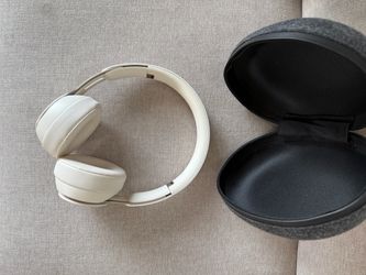 Beats Solo Pro Wireless Noise Cancelling Headphones