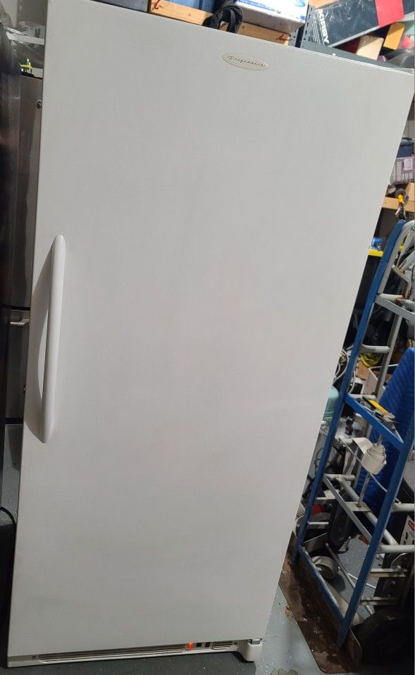 20 Cu Ft Upright Fridgidaire Freezer <delivery Available>