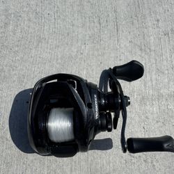 Abu Garcia Vengeance Low Profile Baitcast Reel