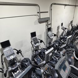 🚨💥 MASSIVE BLOWOUT SALE 💥🚨