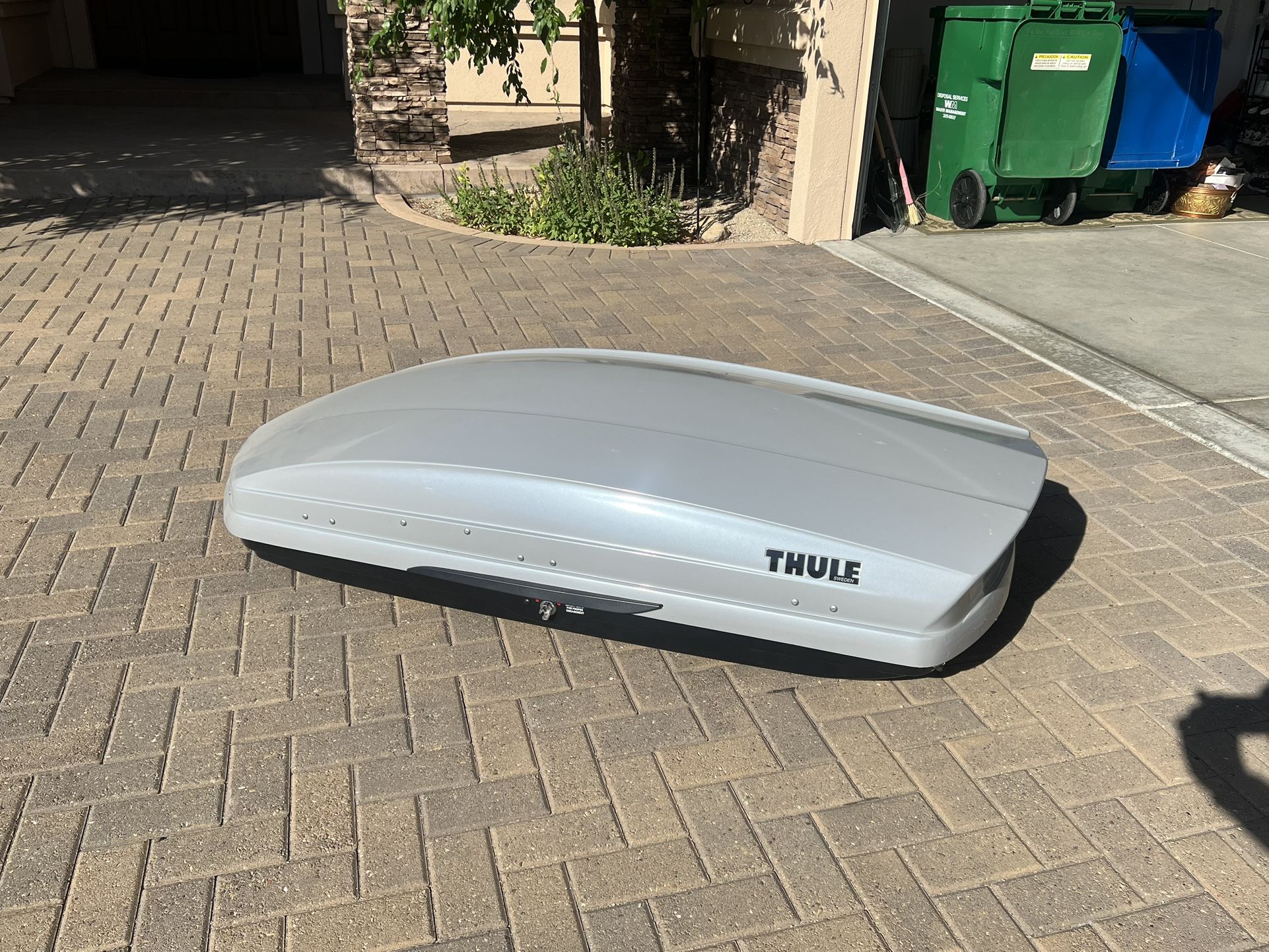 Thule Sonic L 636 Roof Cargo Carrier