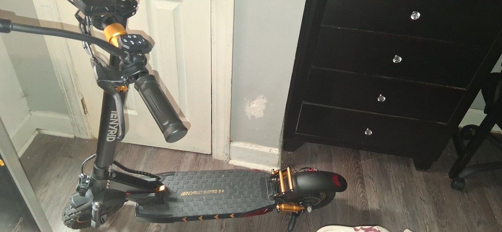 ienyrid electric scooter M4 Pro