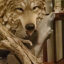 Wolf Statue