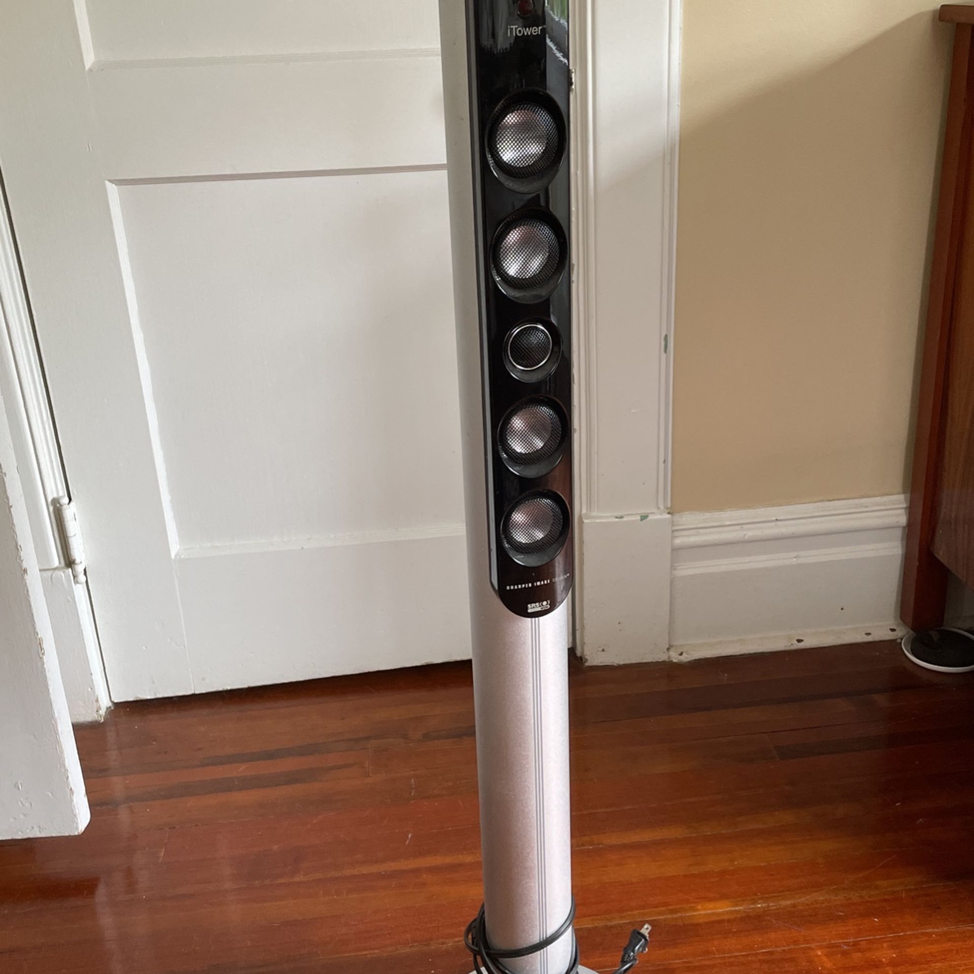 Vintage i Tower For iPods